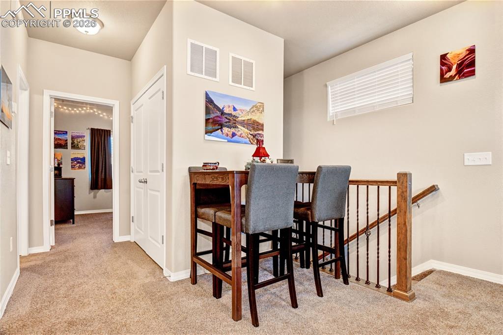 Image 10 of 26: Dining Area