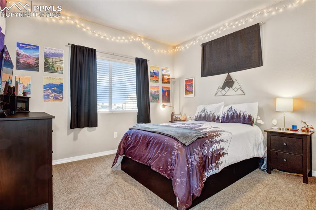 Image 12 of 26: Bedroom