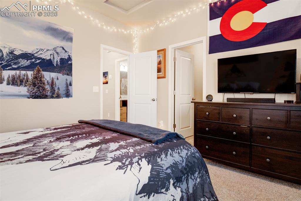 Image 13 of 26: Bedroom