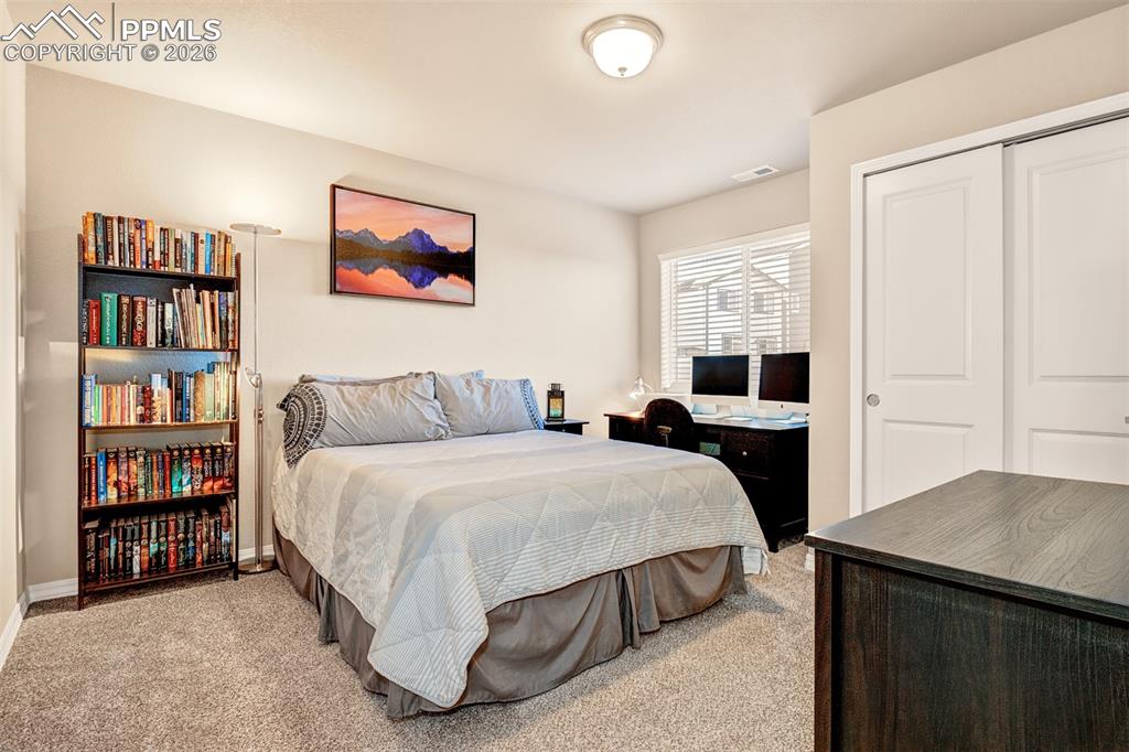 Image 15 of 26: Bedroom