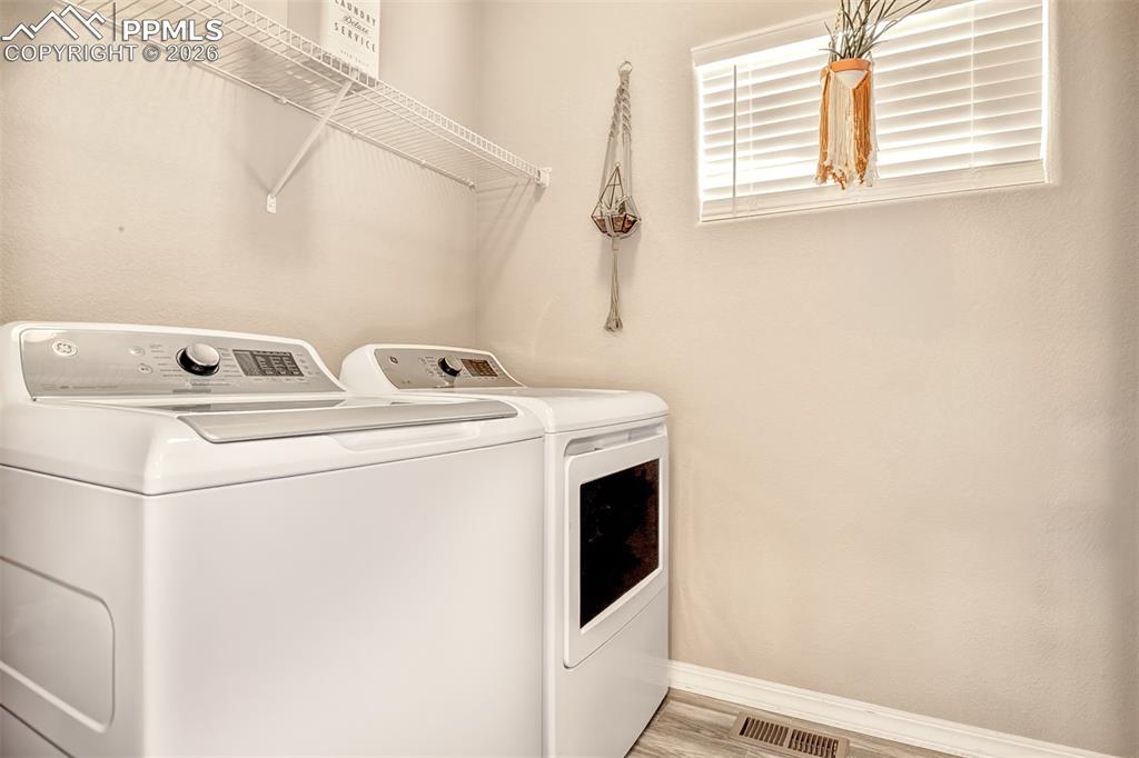 Image 18 of 26: Laundry