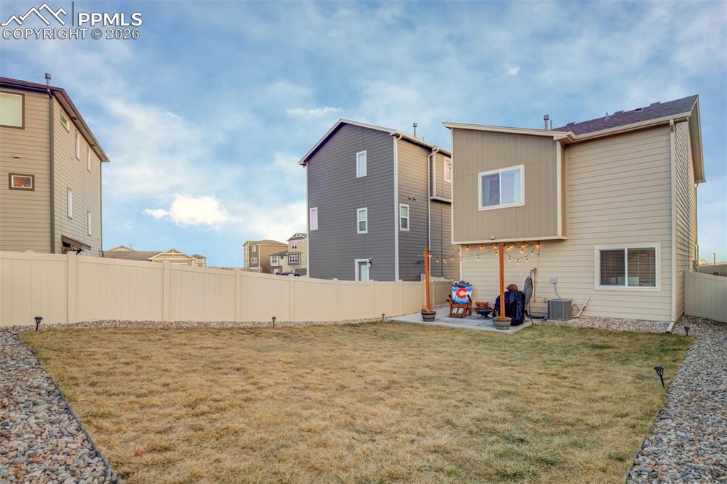 Image 23 of 26: Back of Structure