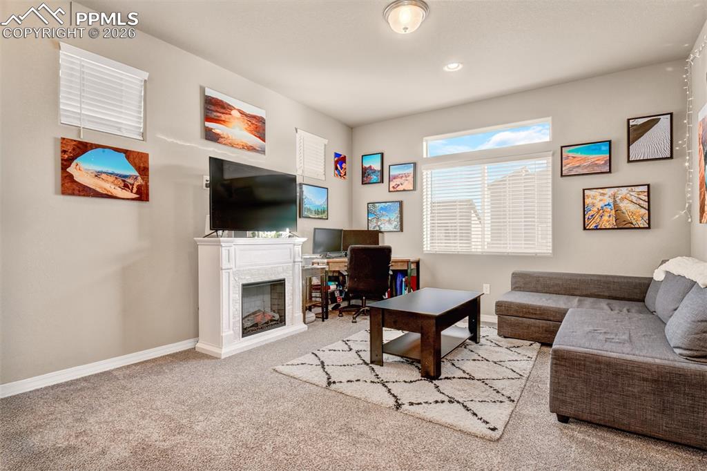 Image 4 of 26: Living Room