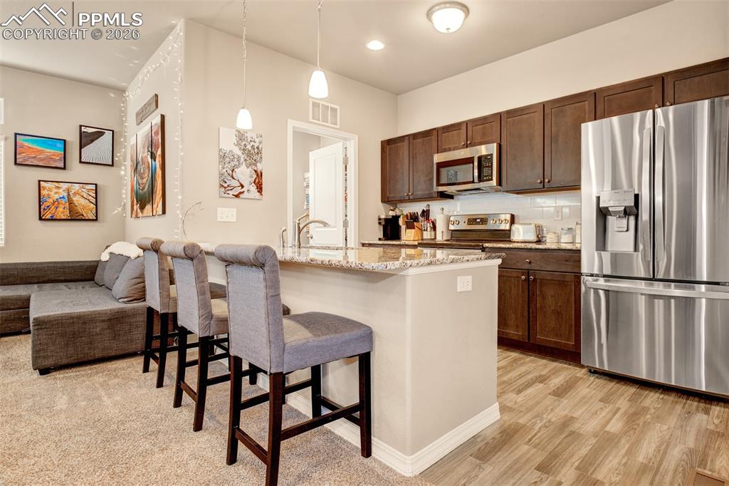 Image 9 of 26: Kitchen