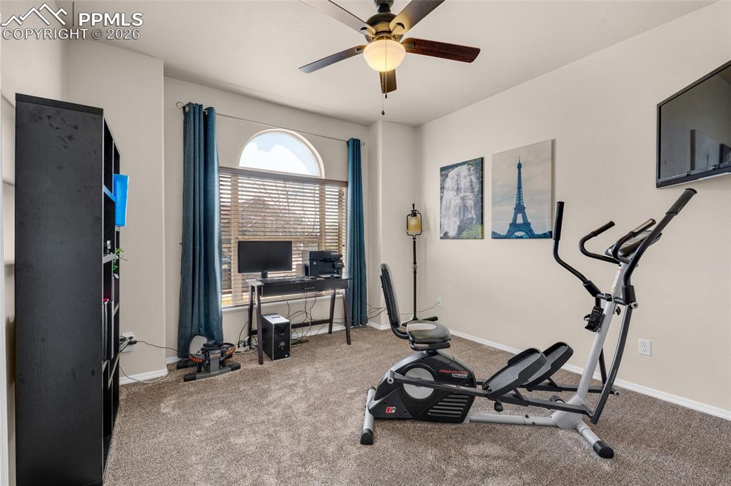 Image 20 of 48: Bathroom