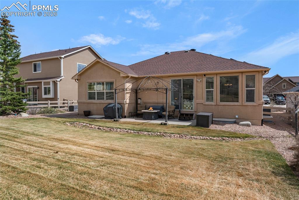 Image 34 of 48: Sauna