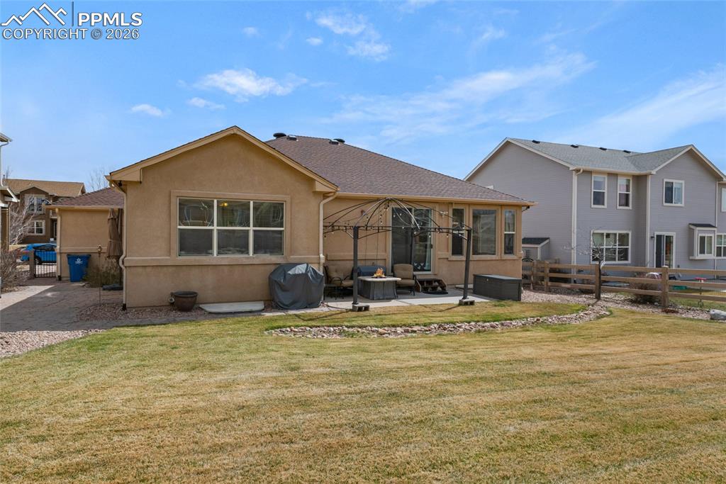 Image 35 of 48: Sauna