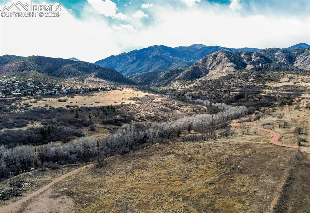 Image 22 of 25: View