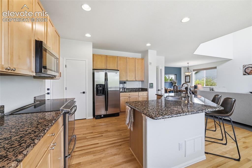 Image 13 of 49: Island in Kitchen