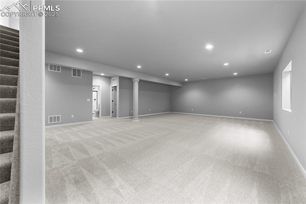 Image 7 of 8: Same Floor Plan Different Home