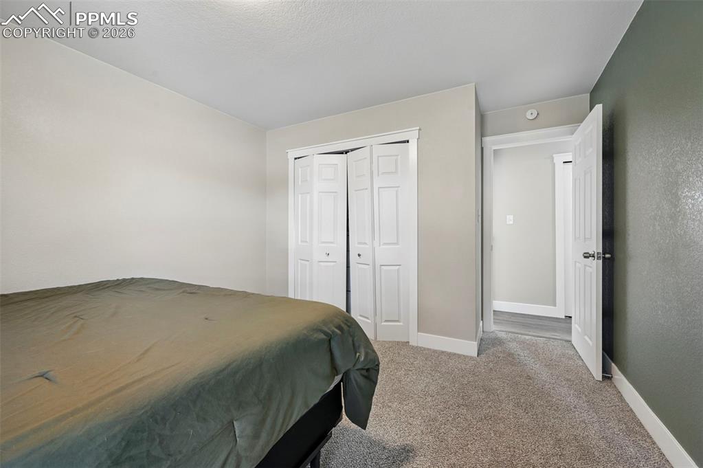 Image 36 of 36: Bedroom