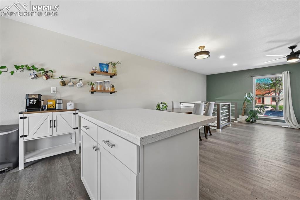 Image 7 of 36: Kitchen