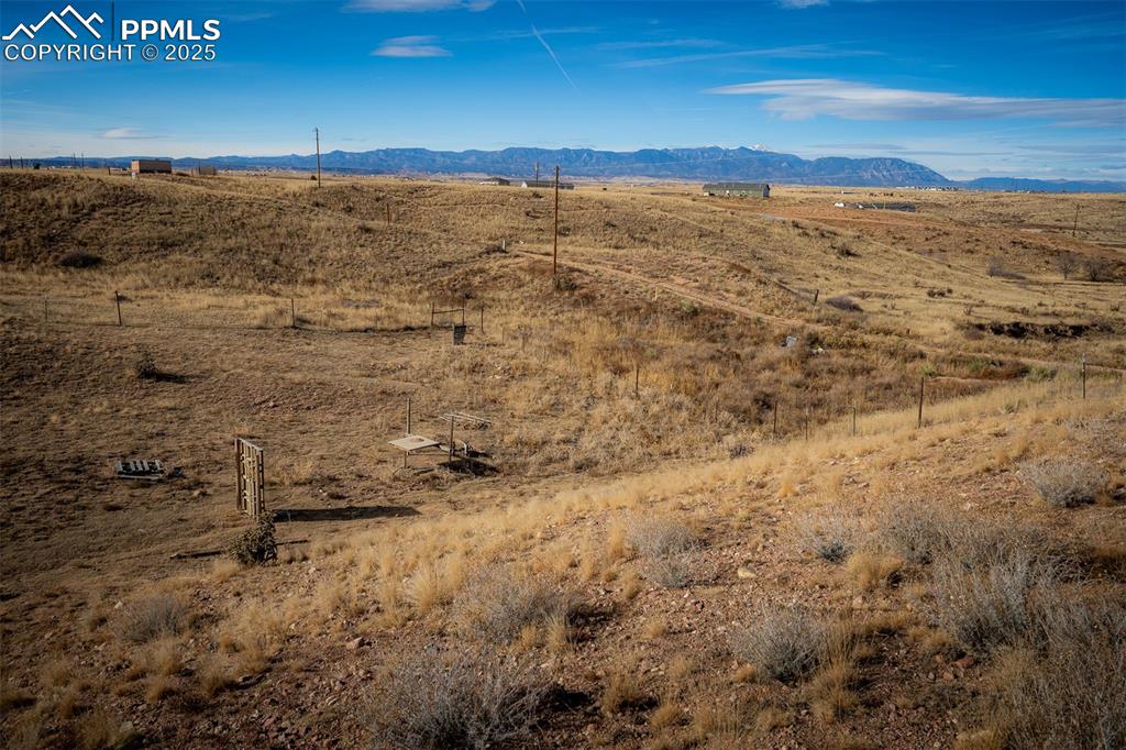 Image 25 of 30: View