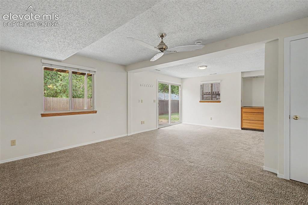 Image 26 of 30: Family Room