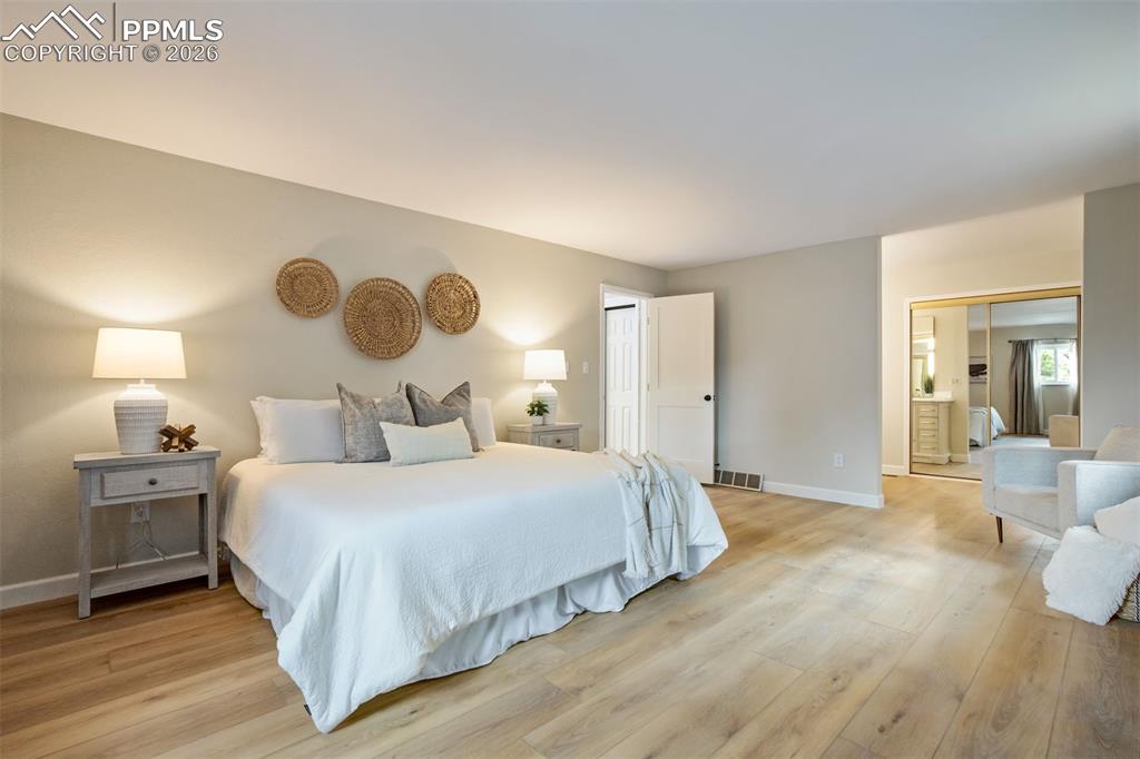 Image 24 of 48: Bedroom