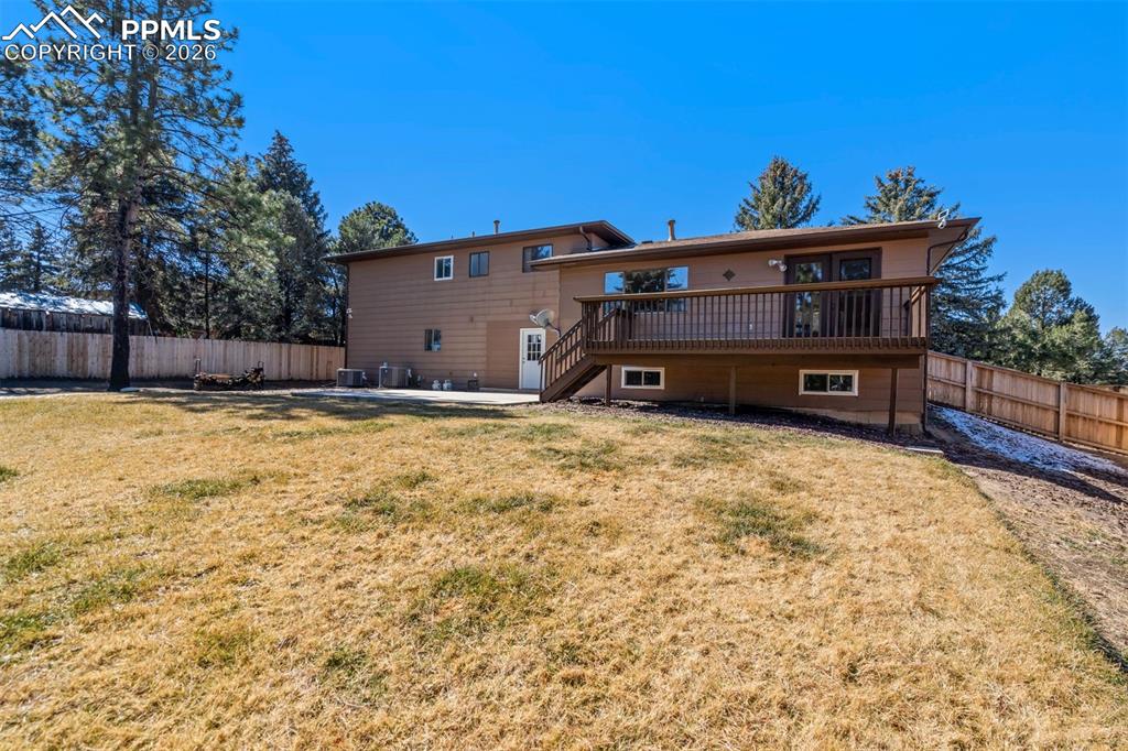 Image 46 of 48: Back of Structure