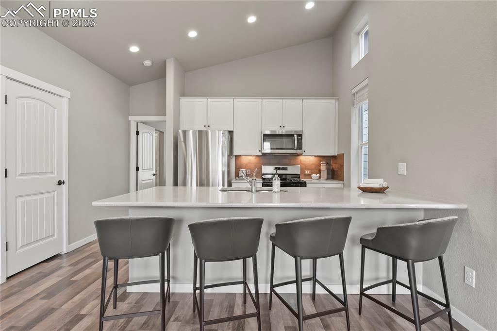 Image 13 of 37: Kitchen