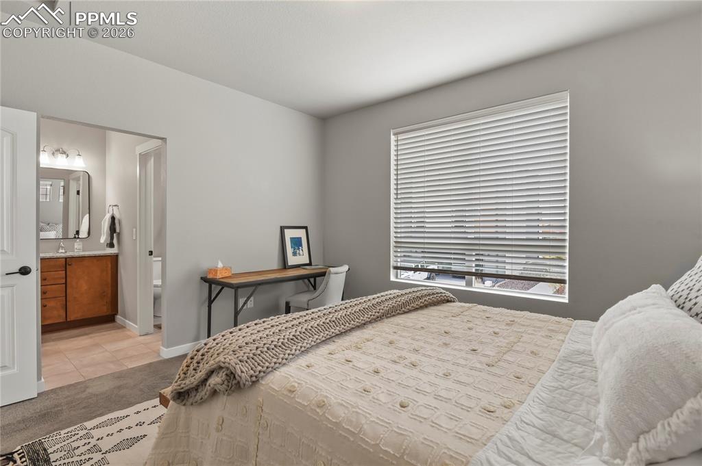 Image 19 of 37: Bedroom