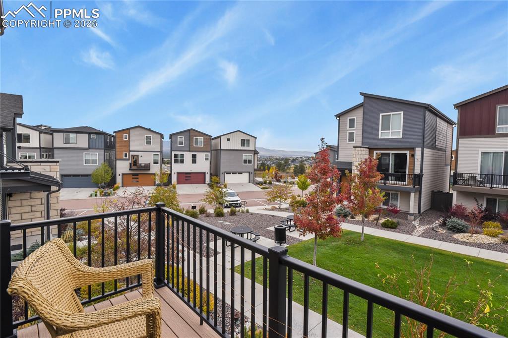 Image 32 of 37: Balcony