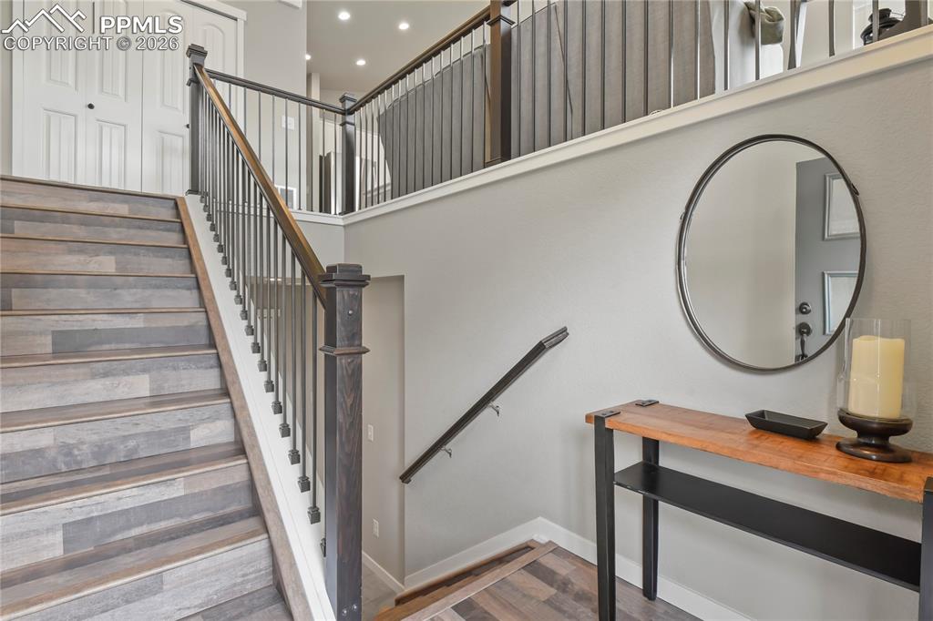 Image 5 of 37: Entry