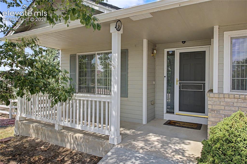 Image 9 of 48: Entry