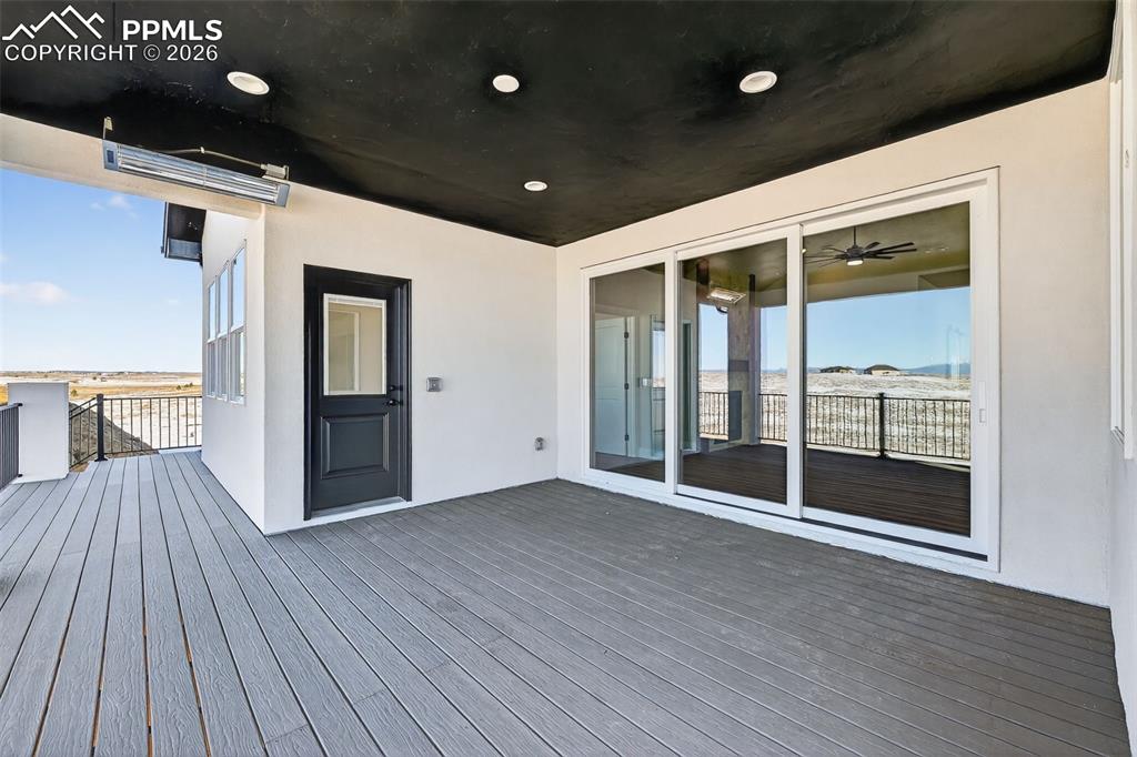 Image 25 of 48: Deck