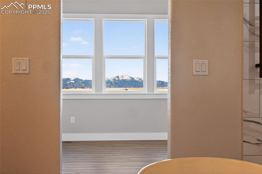 Image 28 of 48: Bathroom