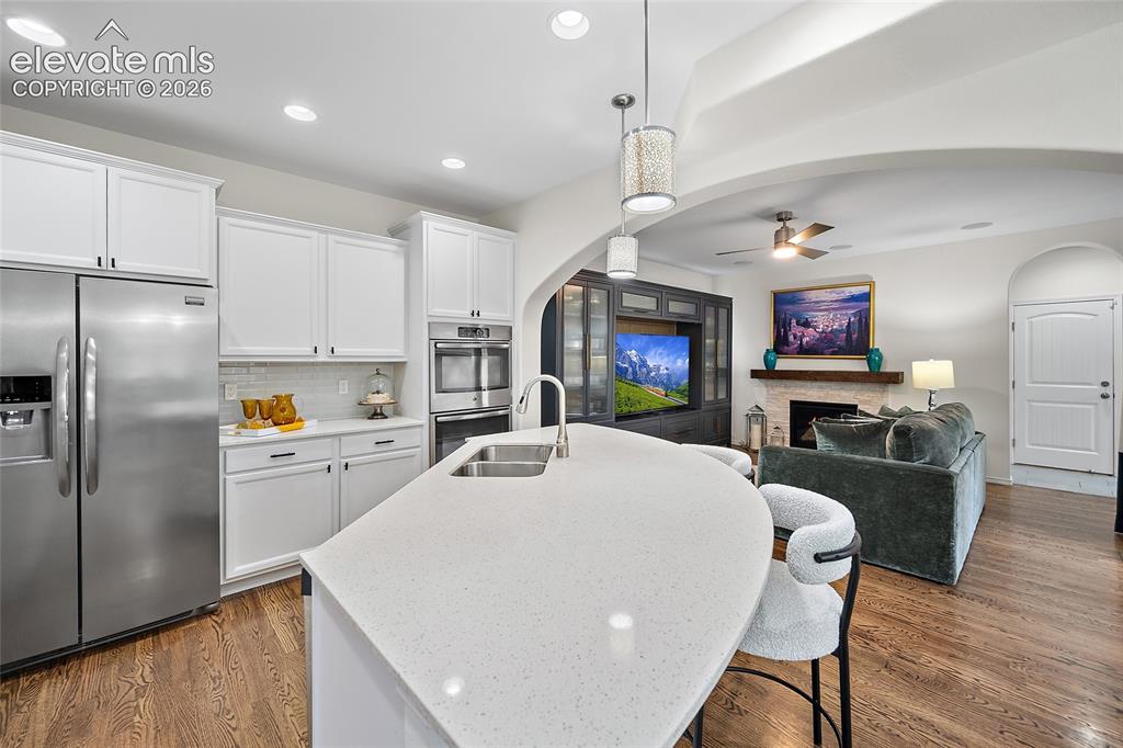 Image 10 of 36: Kitchen
