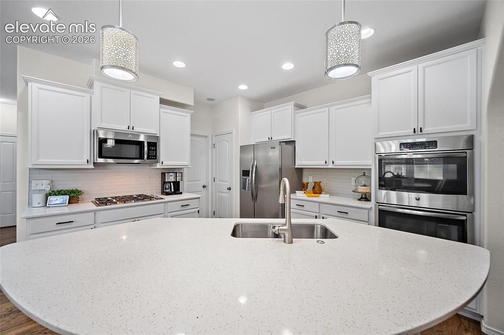 Image 4 of 36: Kitchen