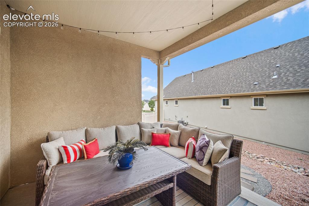 Image 9 of 36: Patio