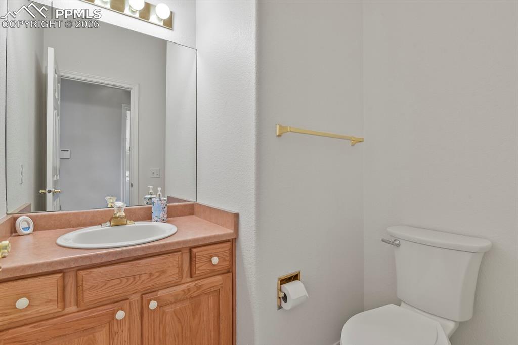 Image 15 of 45: Powder bath on main.