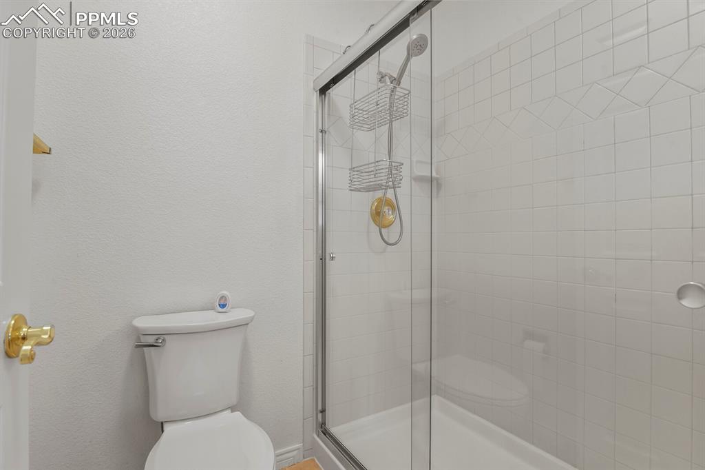 Image 20 of 45: Primary Bath with separate Shower