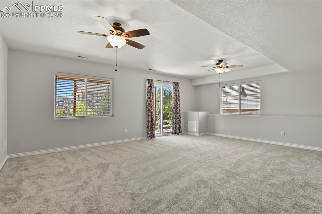 Image 23 of 45: SO much space!