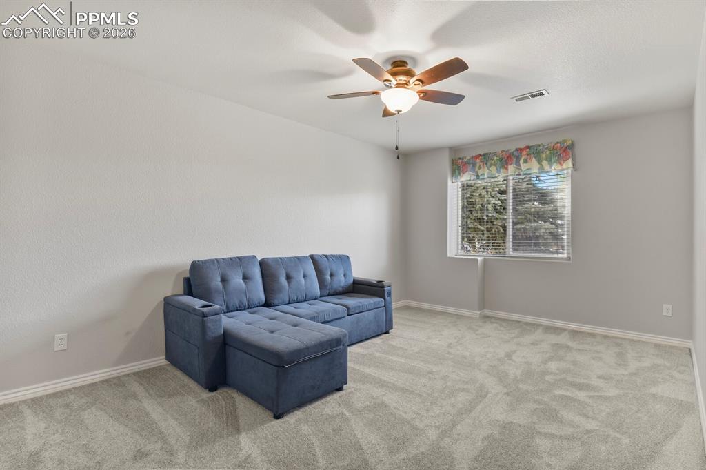 Image 28 of 45: BIG, with walk-in closet!