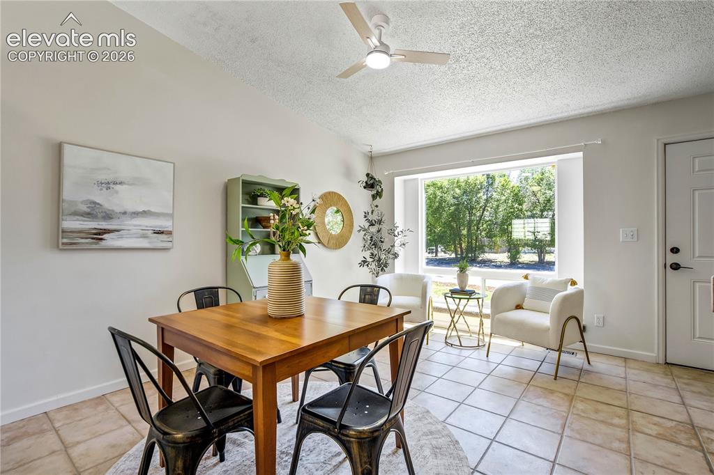 Image 2 of 41: Dining Area