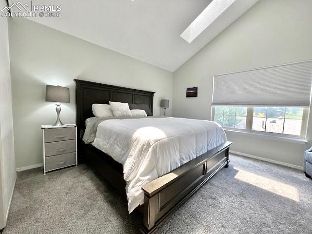 Image 19 of 41: Bedroom