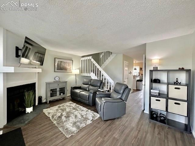 Image 4 of 41: Living Room