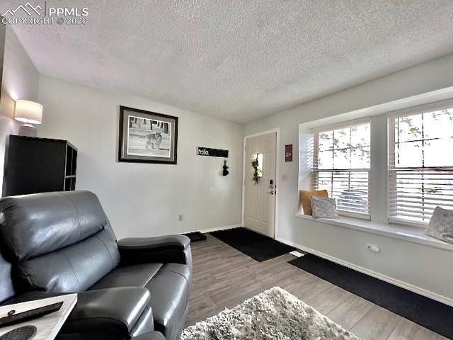 Image 5 of 41: Entry