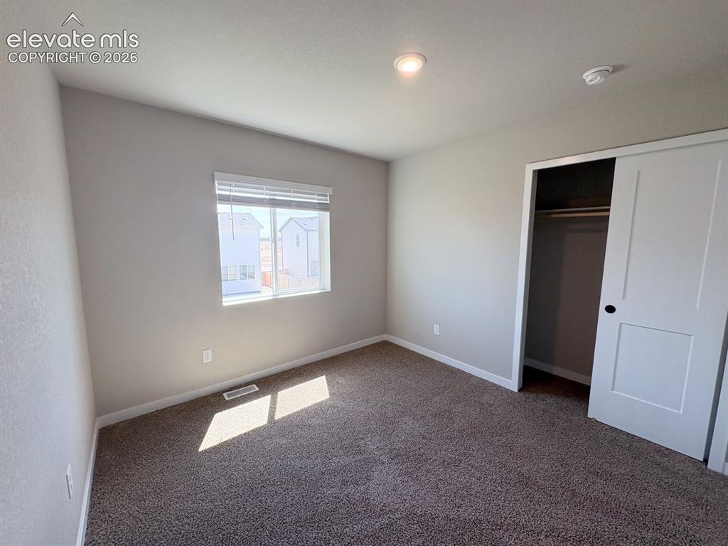 Image 11 of 25: Bedroom