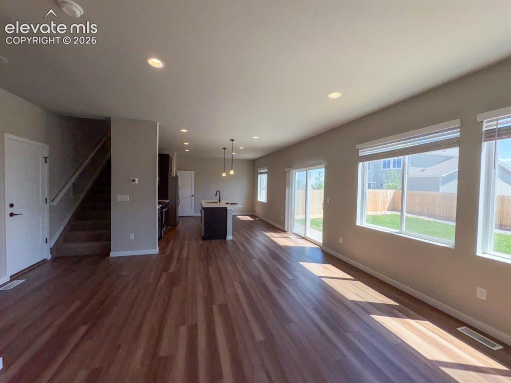 Image 6 of 25: Living Room
