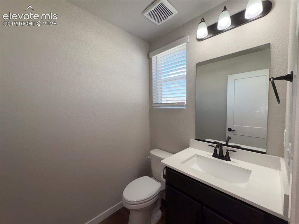 Image 7 of 25: Bathroom