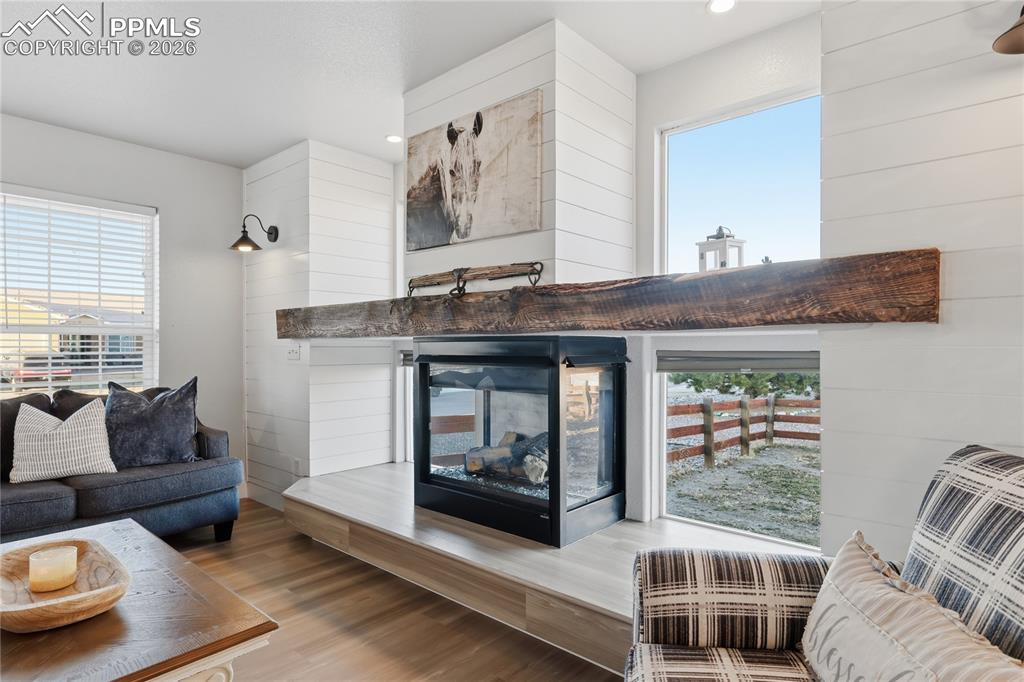 Image 14 of 48: Living Room