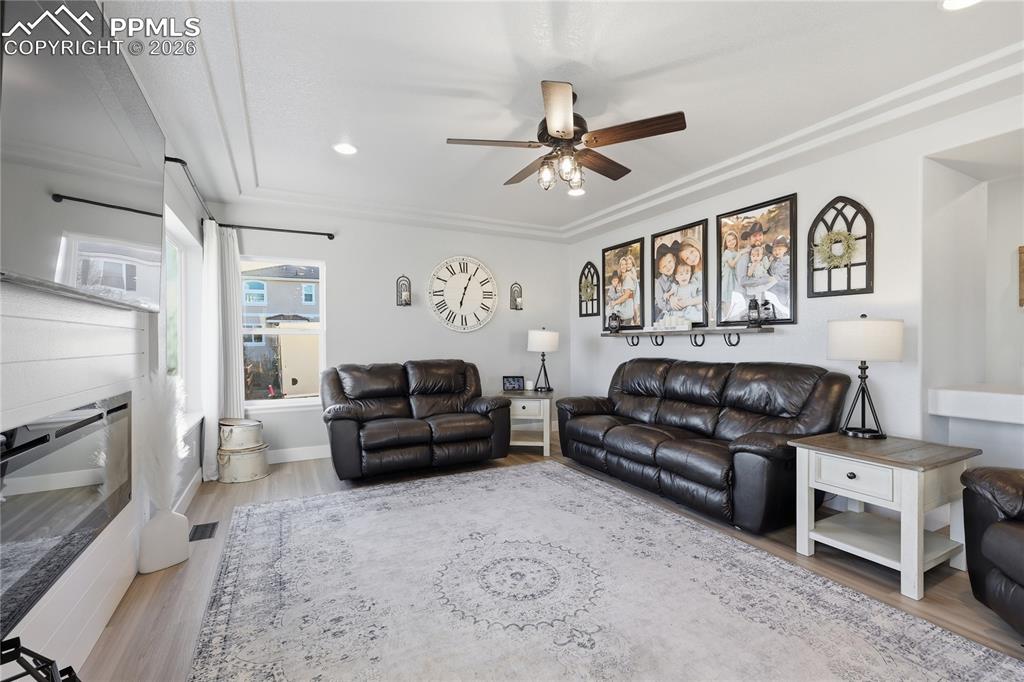 Image 18 of 48: Living Room