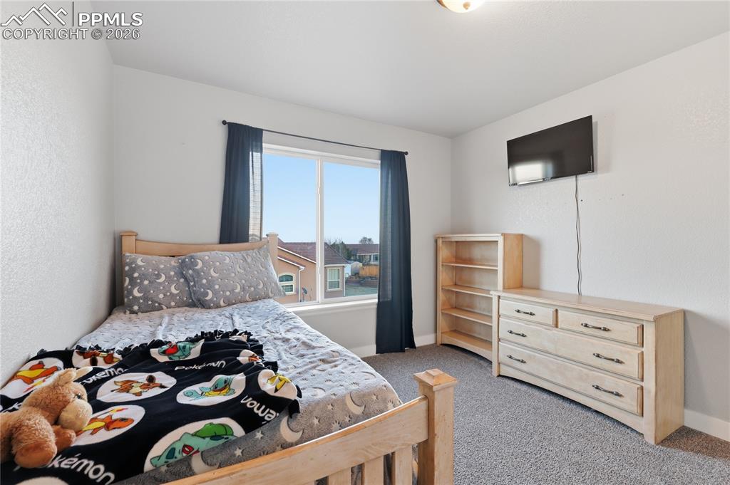 Image 29 of 48: Bedroom