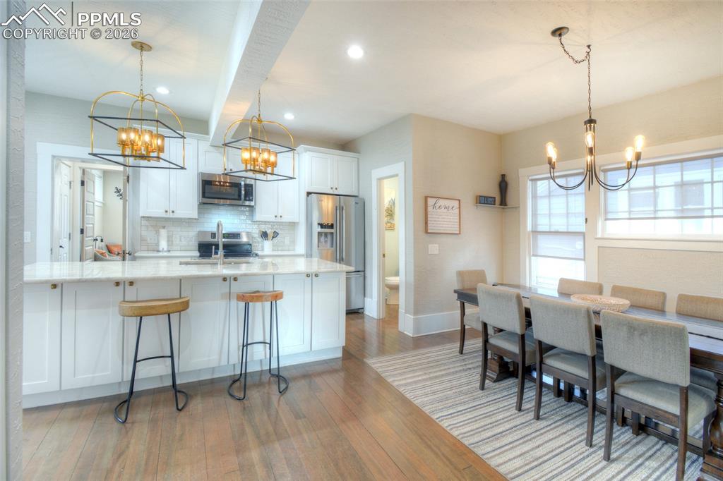 Image 11 of 41: Kitchen