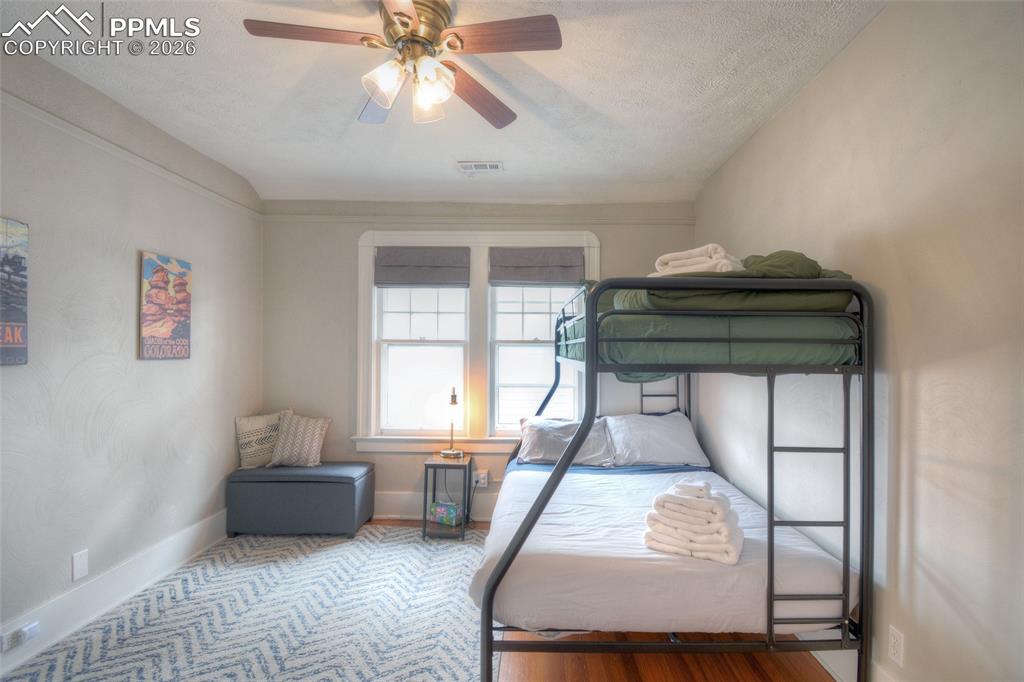 Image 27 of 41: Bedroom