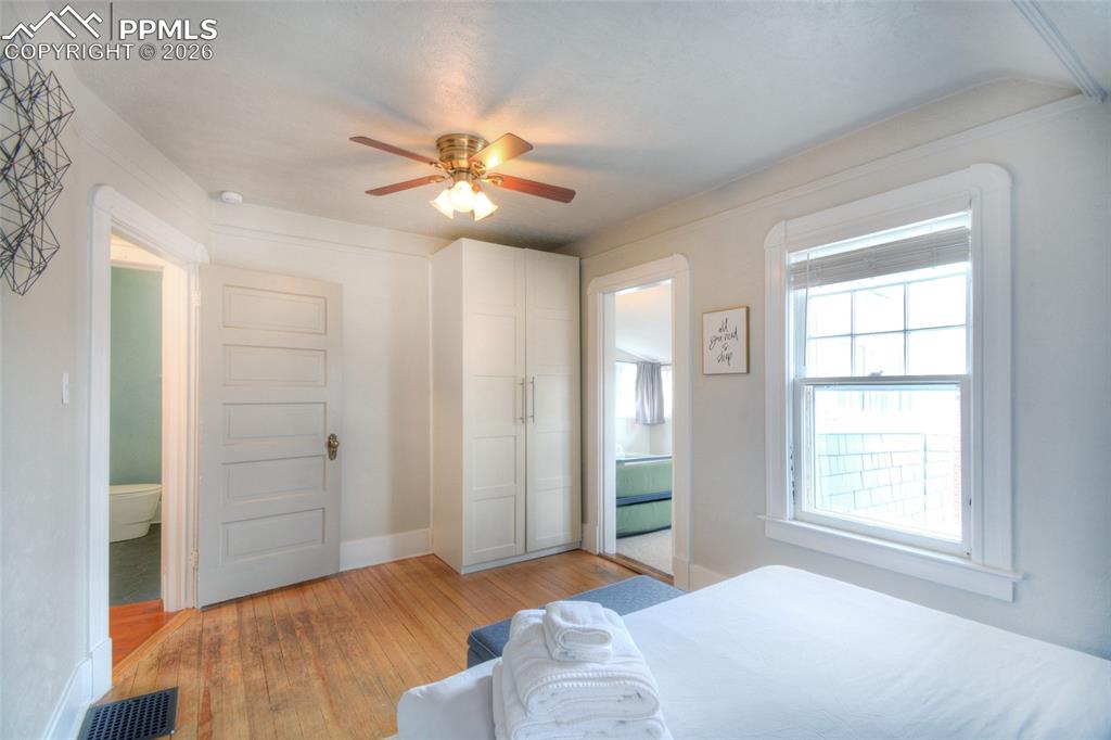 Image 30 of 41: Bedroom