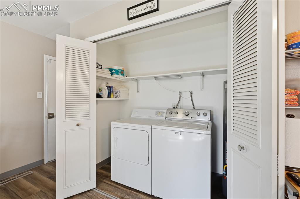 Image 11 of 26: Laundry