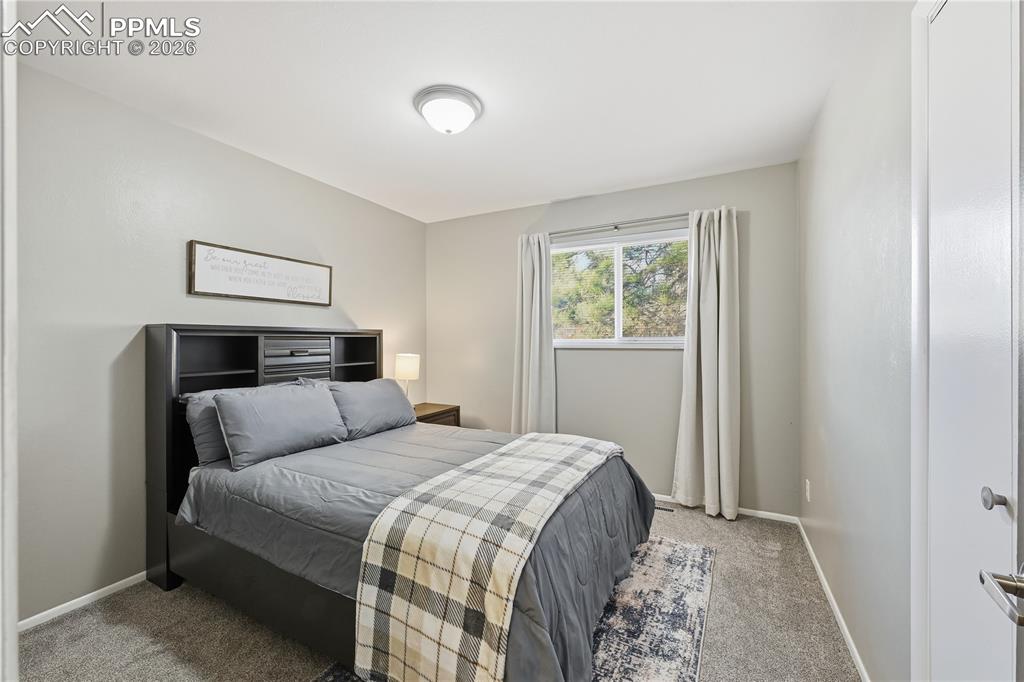 Image 12 of 26: Bedroom