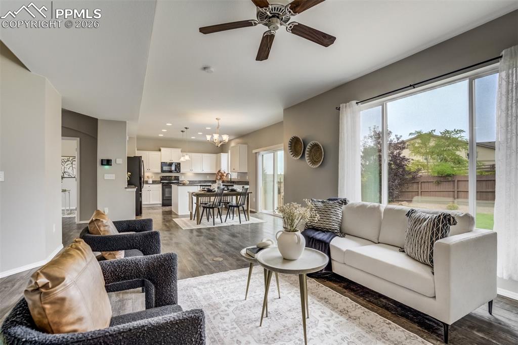 Image 14 of 50: Living Room